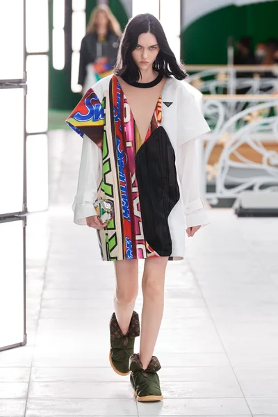Look 39